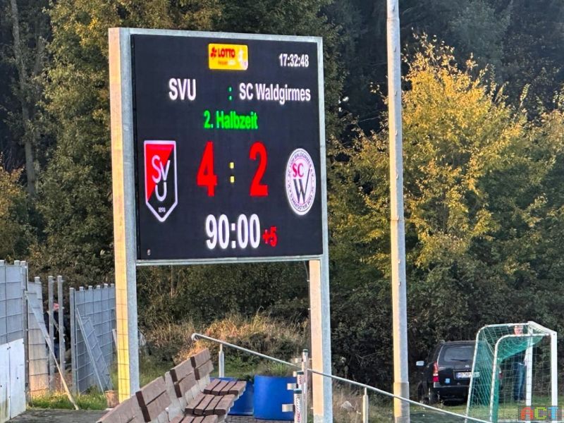 Videowand am Fußballplatz