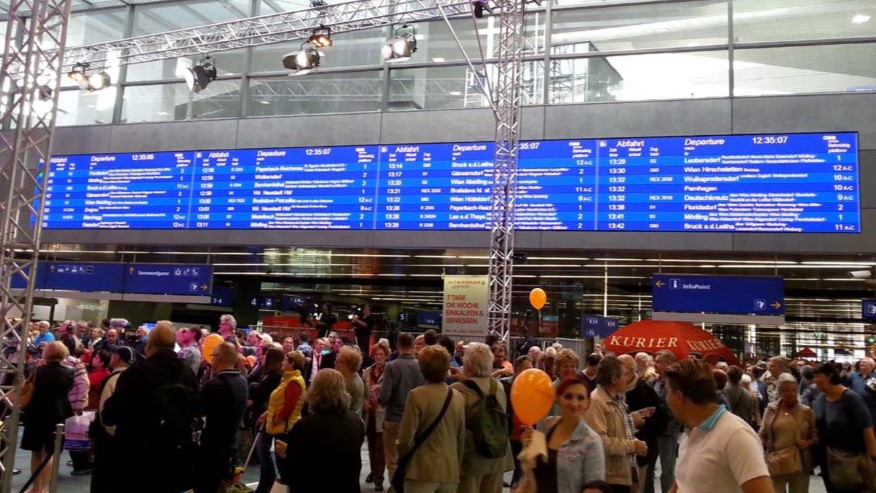 LED Videowände als Anzeigetafel im Hauptbahnhof Wien